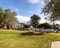 2. Hand - Apartment - San Miguel de Salinas - Blue Lagoon