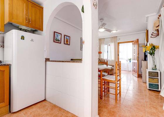 2. Hand - Apartment - Torrevieja
