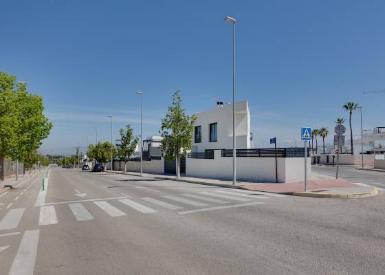 buy house in spain