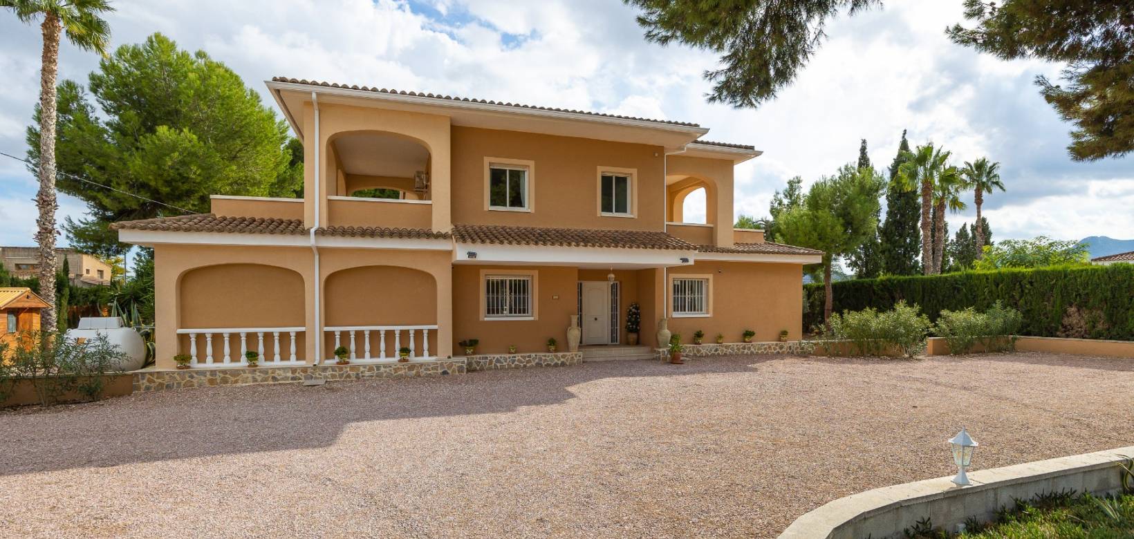 2e hands - Villa - Aspe