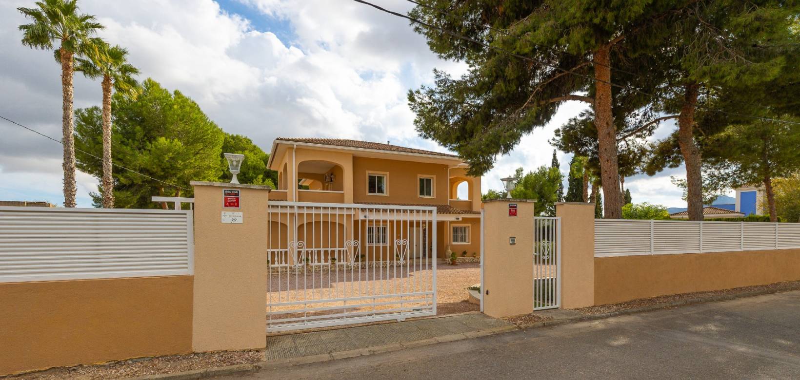 2e hands - Villa - Aspe
