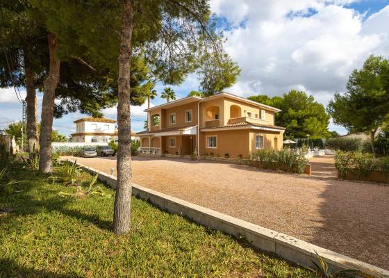 2e hands - Villa - Aspe