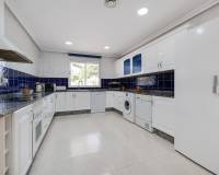 2e hands - Villa - Aspe