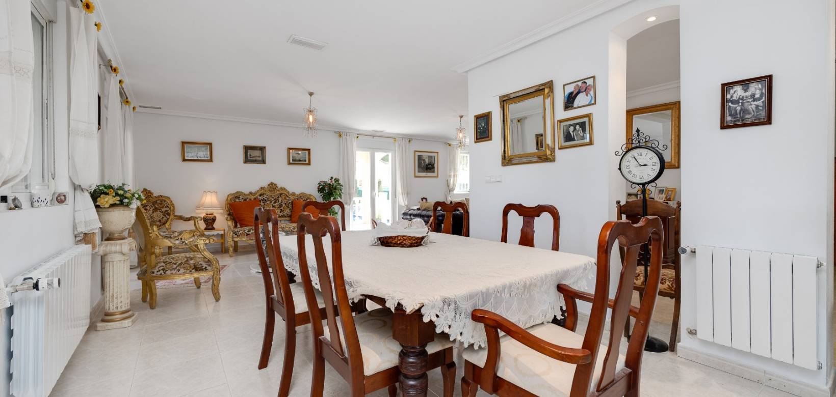 2e hands - Villa - Aspe