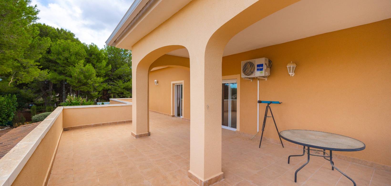 2e hands - Villa - Aspe