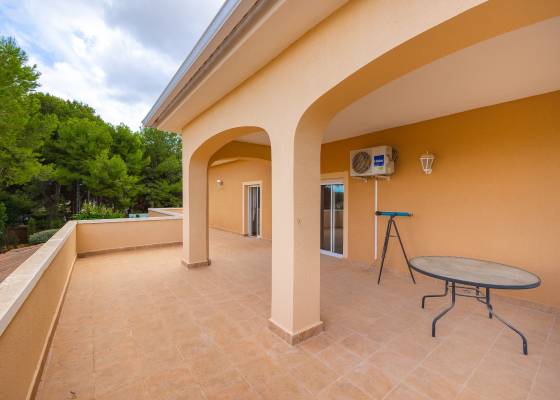 2e hands - Villa - Aspe