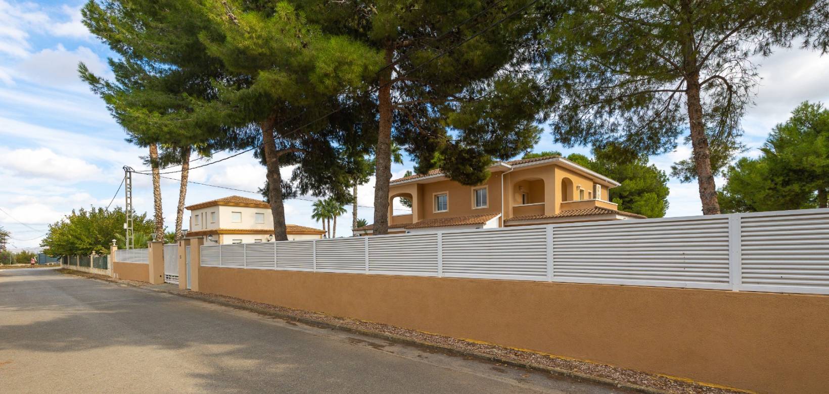 2e hands - Villa - Aspe