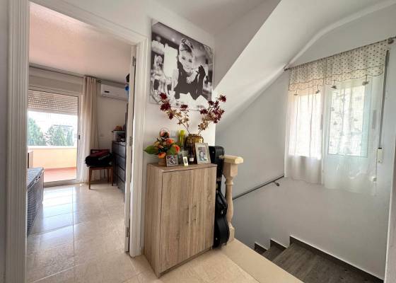 2e hands - Villa - San Miguel de Salinas - El Galán