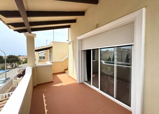2e hands - Villa - San Miguel de Salinas - El Galán