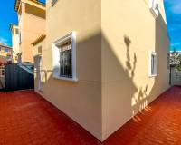 2e hands - Villa - San Miguel de Salinas - El Galán