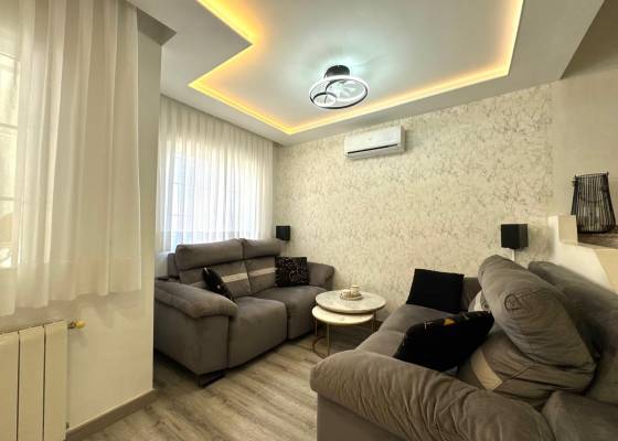 2ª mano - Chalet - Orihuela Costa - Villamartin