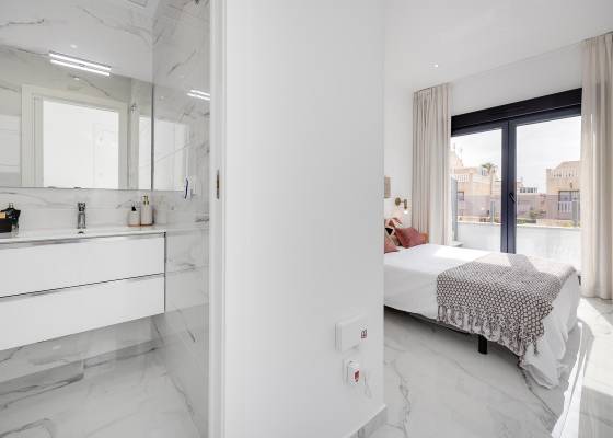 2ª mano - Villa - Torrevieja