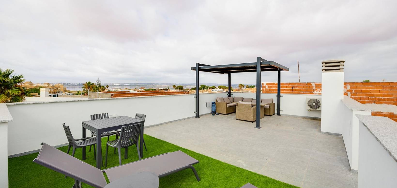 2ª mano - Villa - Torrevieja