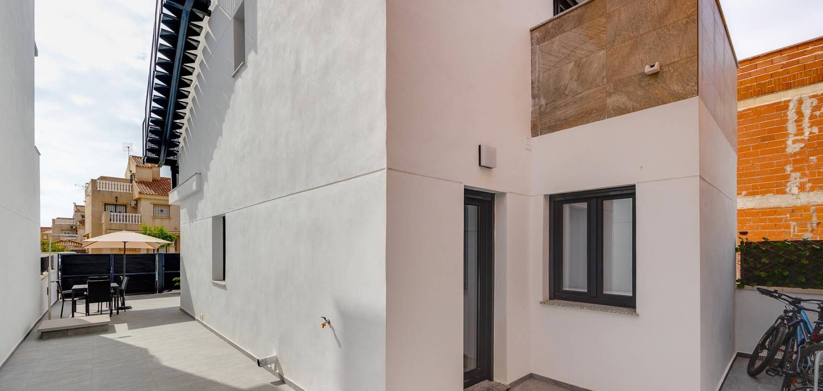 2ª mano - Villa - Torrevieja