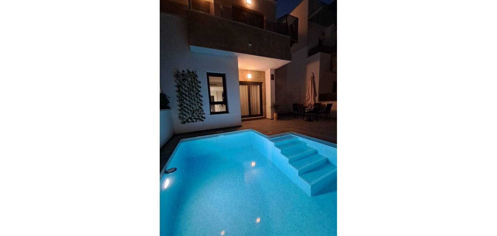 2ª mano - Villa - Torrevieja
