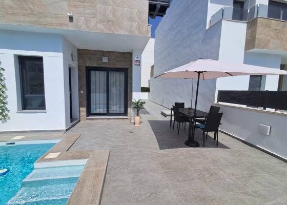 2ª mano - Villa - Torrevieja
